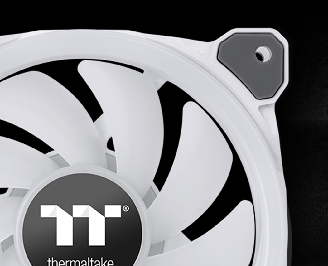 Riing Trio 12 RGB Radiator Fan White TT Premium Edition (3-Fan Pack)